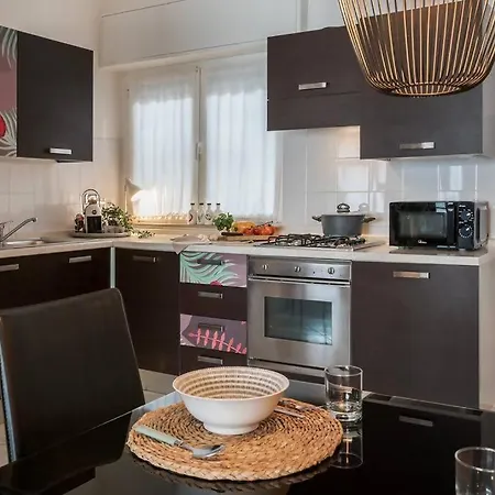 דירה 56 Direttamente Sul Mare - Red Tropical דיאנו מרינה