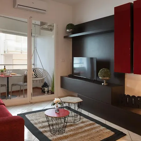 56 Direttamente Sul Mare - Red Tropical Apartman Diano Marina