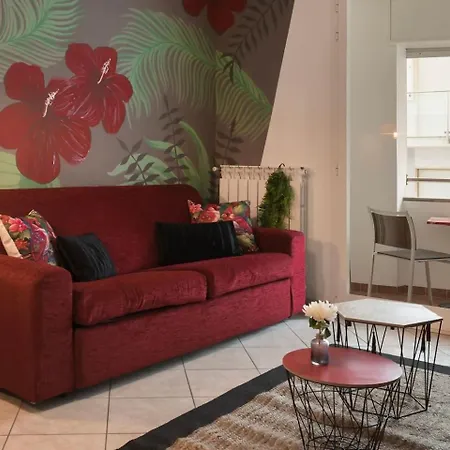 56 Direttamente Sul Mare - Red Tropical Daire *